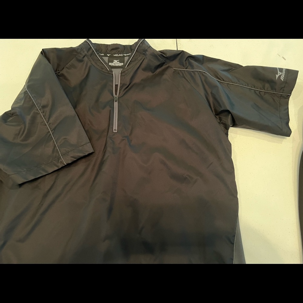 Mizuno Short Sleeved 1/4 Zip Windbreaker Batting Jacket